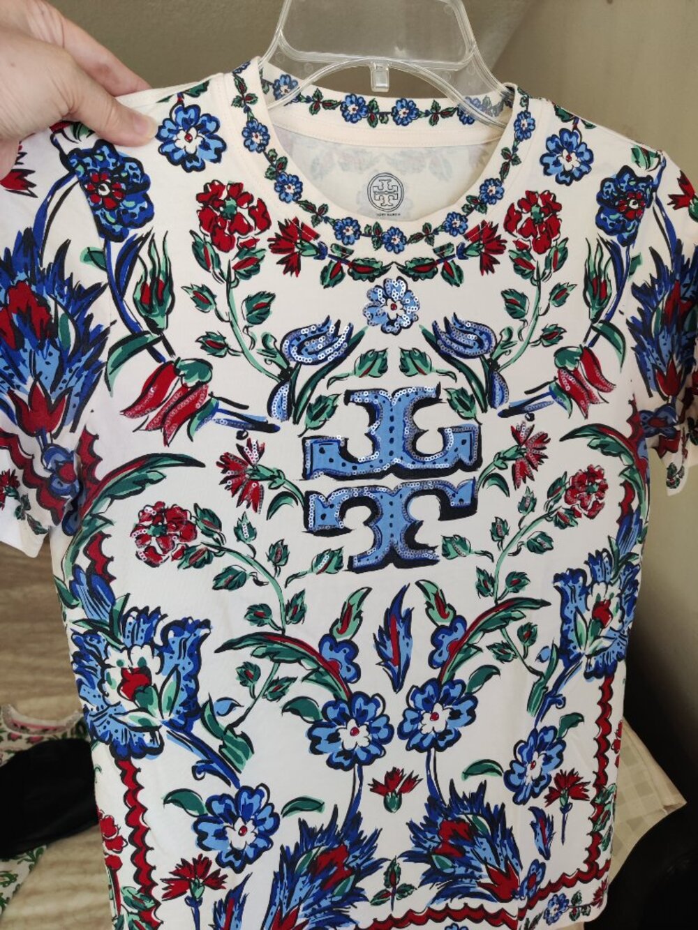 EUC Tory Burch Cotton T shirt Blue/Red Floral Prints SZ-XS